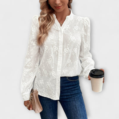 Sara – Blusa de encaje con bordado