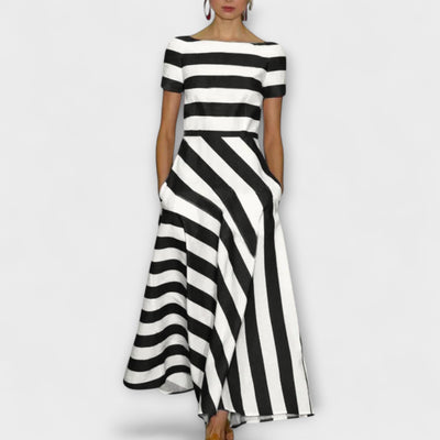 Ariela – Vestido Maxí de Línea A a Rayas