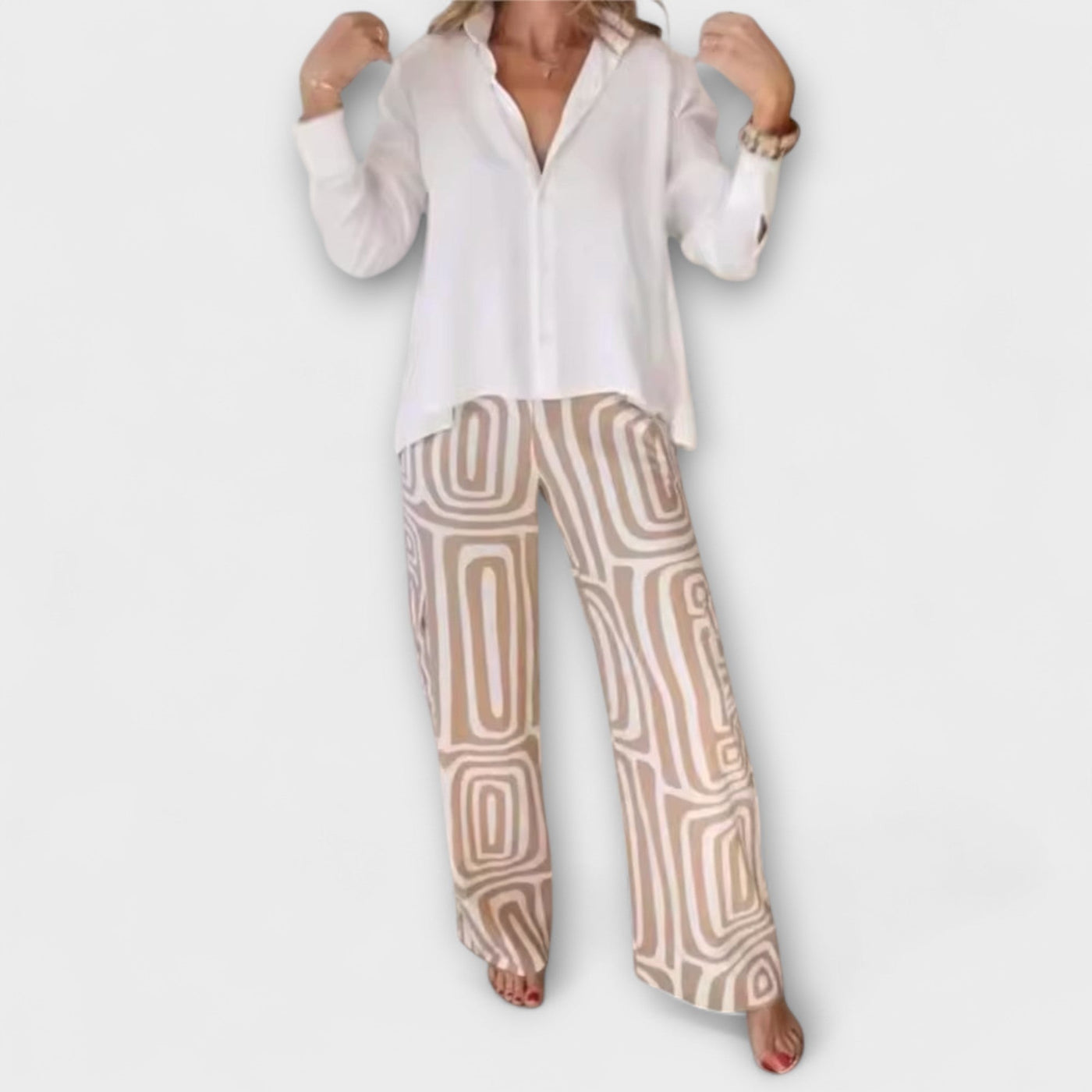 Indira – Conjunto que favorece la figura