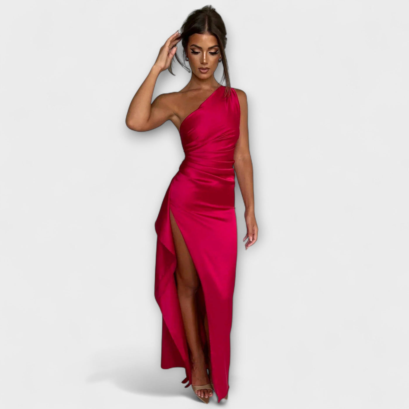 Aida – Elegante vestido de satén para la noche