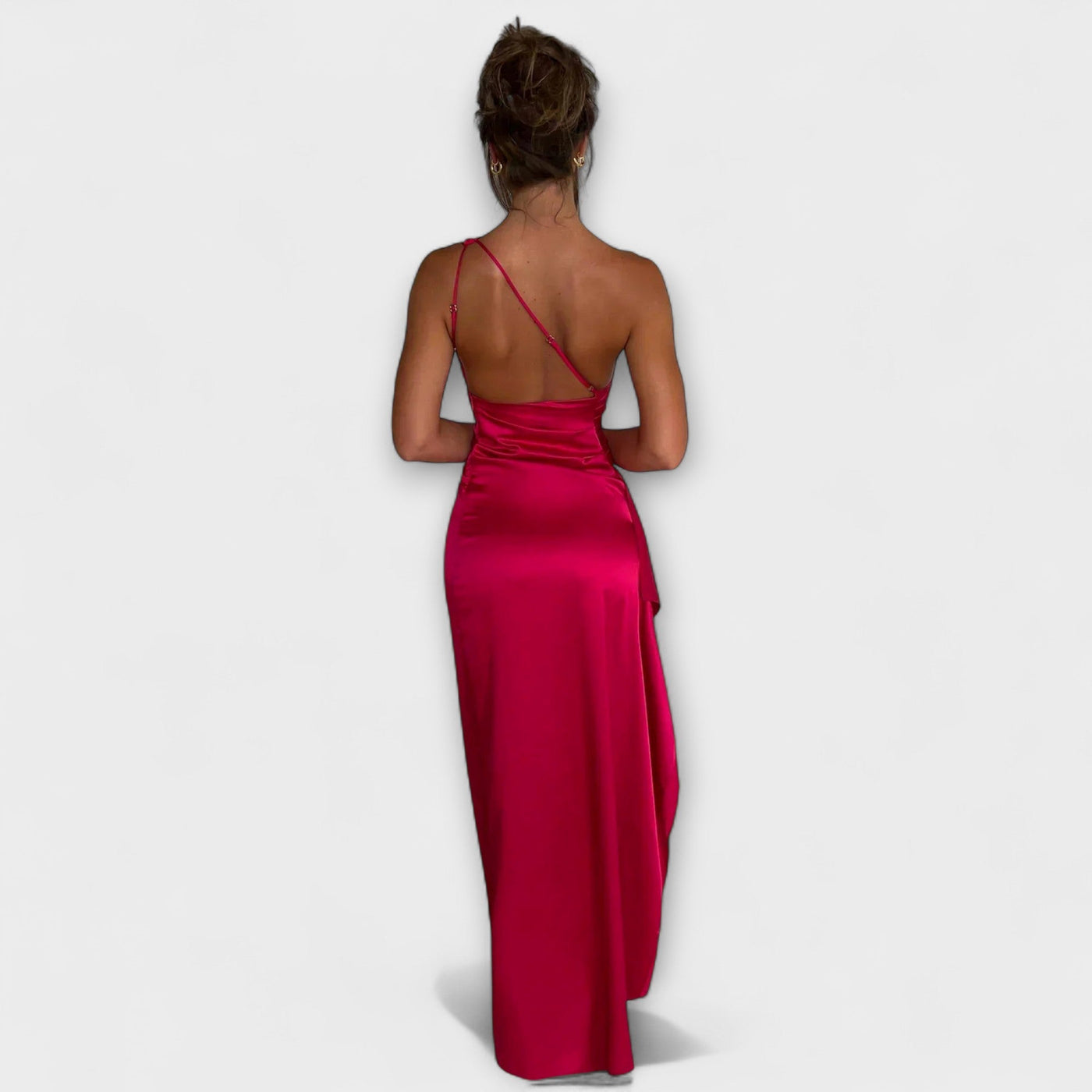 Aida – Elegante vestido de satén para la noche